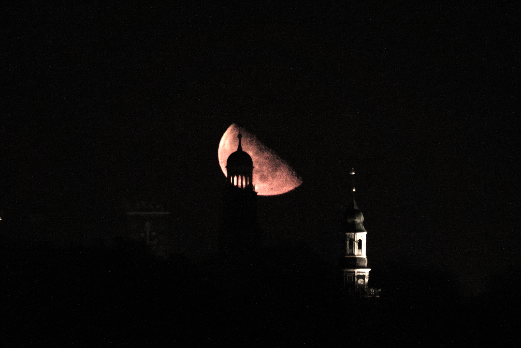 Mond-kirch2-2024px